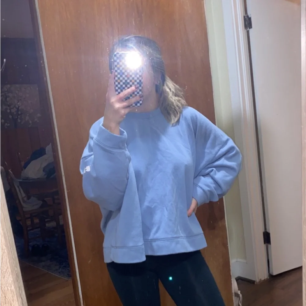 Pullover - Picture 1 of 2